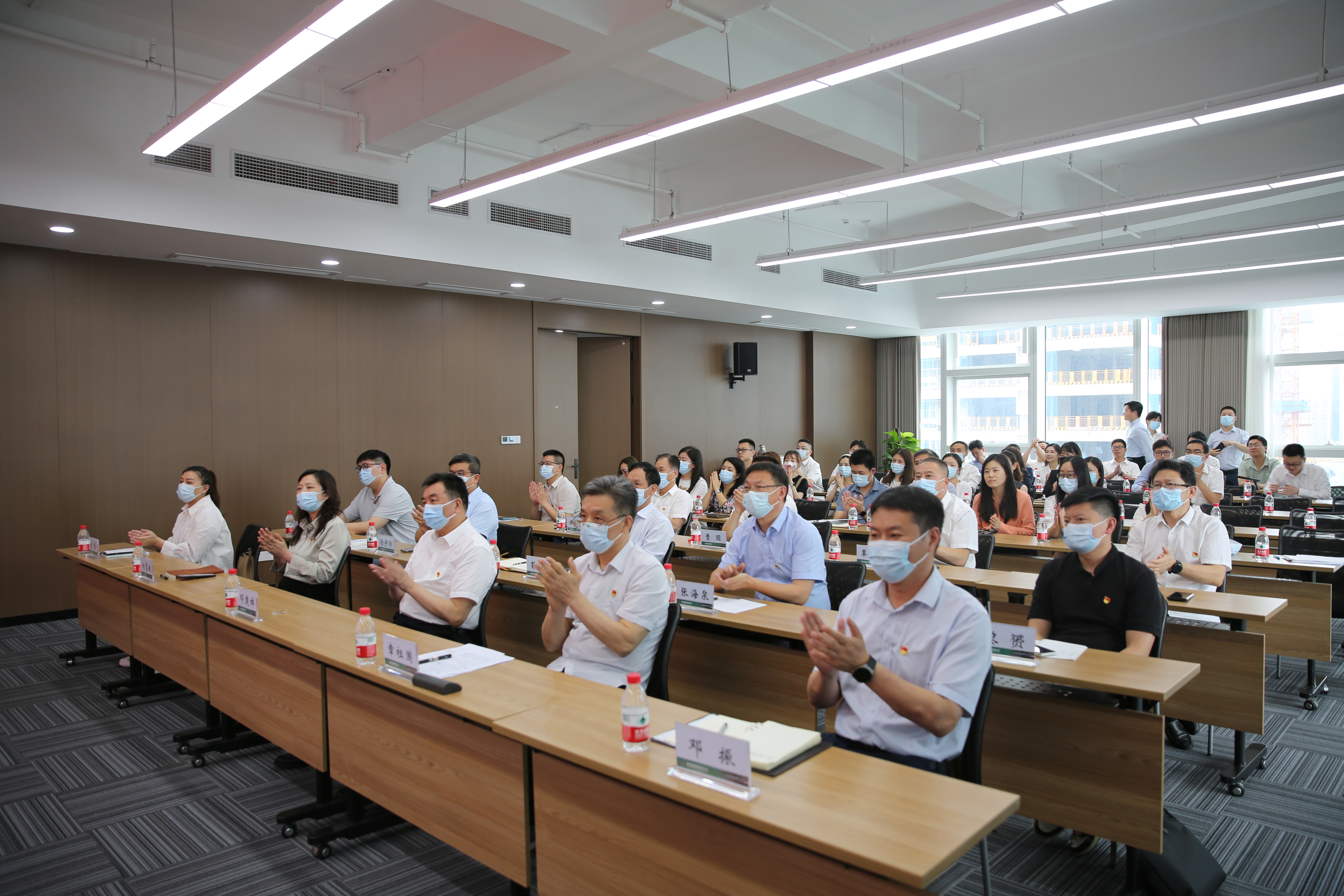 ��yun�����������