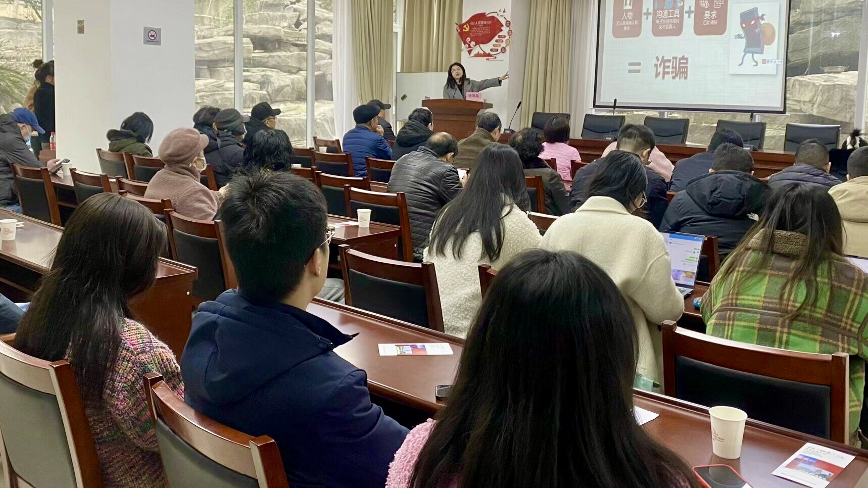 ��yun�����������